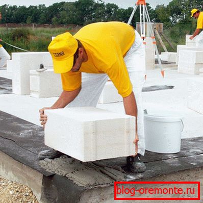 Instalace rohového bloku. Instalace rohového bloku.