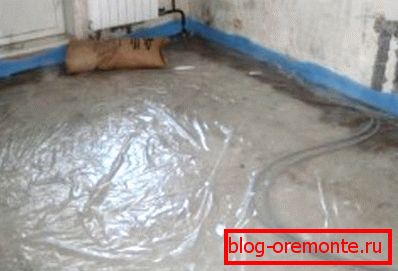 Zařízení betonového podlahového potěru neprovádí bez vysoce kvalitní hydroizolace Zařízení betonového podlahového potěru neprovádí bez vysoce kvalitní hydroizolace