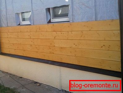 Ohřívání dřevěného domu z baru - proces pokovování Ohřívání dřevěného domu z baru - proces pokovování