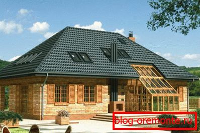Dům s boční střechou