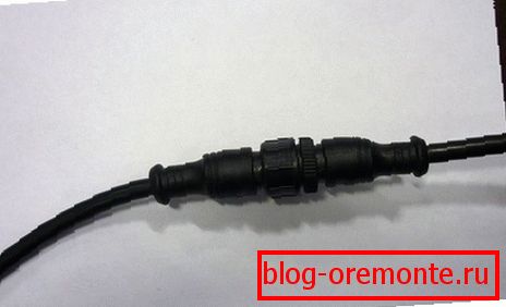 Vodotěsný konektor pro pouliční osvětlení