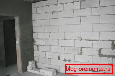 Vnitřní stěna pórobetonových bloků Vnitřní stěna pórobetonových bloků