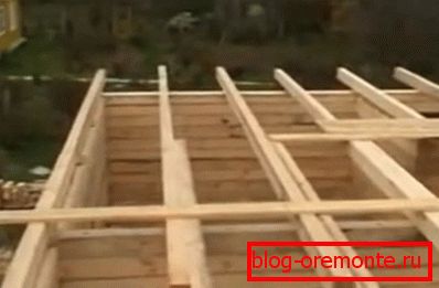 Dočasné překrytí rámu pro uspořádání střechy Dočasné překrytí rámu pro uspořádání střechy