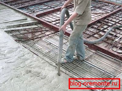 Vysoká mobilita kompozice umožňuje použití speciálních stanic pro jejich instalaci nebo použití praktičtějších způsobů krmení do výšky Vysoká mobilita kompozice umožňuje použití speciálních stanic pro jejich instalaci nebo použití praktičtějších způsobů krmení do výšky