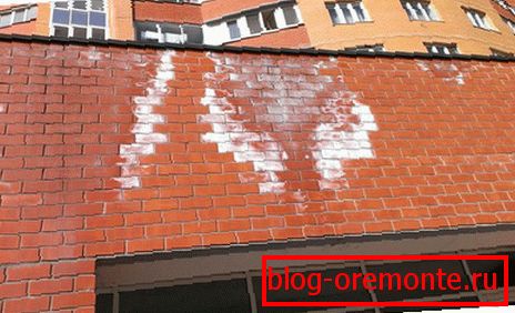 Vybledne na fasádě