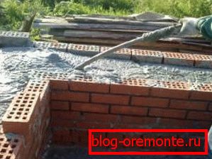 Nalévání monolitického pěnového betonu Nalévání monolitického pěnového betonu