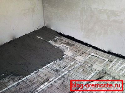 Plnění tepelně izolované podlahy z polypropylenových trubek