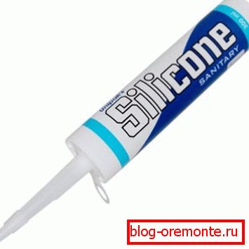 Potřete těsnicí materiál. Potřete těsnicí materiál.